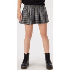 Plisowana spódnica mini - Wielobarwny. Spódniczki damskie Sinsay, s, bez wzorów, mini. W wyprzedaży za 39,99 zł.