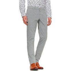 Spodnie długie męskie chino, slim. Szare spodnie męskie Top Secret, na co dzień, m, w paski, eleganckie, długie. Za 129,99 zł.