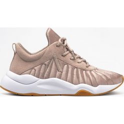 Arkk Copenhagen - Buty. Różowe sneakersy damskie ARKK Copenhagen, ze skóry. W wyprzedaży za 429,90 zł.