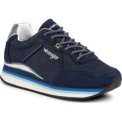 Sneakersy WRANGLER - Jungle Denim WL01610A Blue 100. Niebieskie półbuty damskie Wrangler, na co dzień, bez wzorów, ze skóry ekologicznej, bez obcasa, na płaskiej podeszwie, bez zapięcia. W wyprzedaży za 229,00 zł.