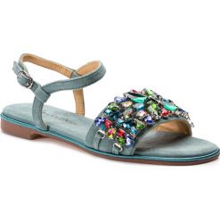 Sandały ALMA EN PENA - V19909 Suede Aqua. Zielone klapki damskie Alma en Pena, z aplikacjami, ze skóry, bez obcasa, na obcasie. Za 419,00 zł.