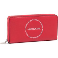Duży Portfel Damski CALVIN KLEIN JEANS - Sculpted Large Zip Around K60K606166 XA9. Czerwone portfele damskie Calvin Klein Jeans, bez wzorów, z jeansu. Za 299,00 zł.