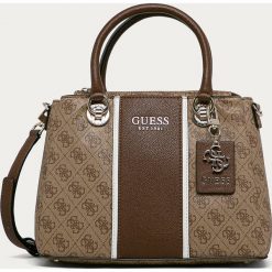 Guess Jeans - Torebka. Różowe torby damskie na zakupy Guess Jeans, w paski, z bawełny, na ramię, bez dodatków. Za 689,90 zł.