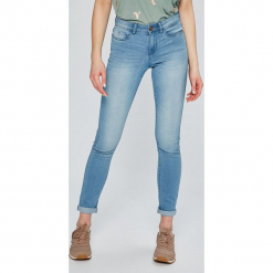 Noisy May - Jeansy Lucy. Niebieskie jeansy damskie Noisy May, s. W wyprzedaży za 69,90 zł.