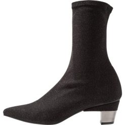 Pedro Miralles Botki marylin nero. Czarne botki damskie skórzane marki Pedro Miralles. Za 629,00 zł.