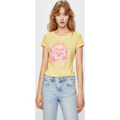 Only - Top. Białe bluzki damskie ONLY, s, z nadrukiem, z bawełny, casualowe, z okrągłym kołnierzem, z krótkim rękawem. Za 59,90 zł.