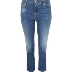 Jeansy Love Moschino. Niebieskie jeansy damskie Love Moschino, z podwyższonym stanem. Za 499,00 zł.