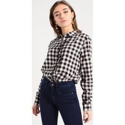 Koszule damskie: Noisy May Petite NMERIK FRONT FRILL Koszula black