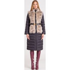 PŁASZCZ ELISABETTA FRANCHI PIKOWANY. Czarne kurtki damskie Elisabetta Franchi, w paski, bez kaptura. Za 1099,50 zł.