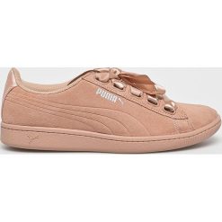 Puma - Buty Vikky Ribbon S. Różowe buty sportowe damskie Puma, bez wzorów, ze skóry, sportowe. W wyprzedaży za 139,90 zł.