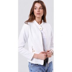 Biała Bluza Hard. Białe bluzy damskie marki Born2be, xl, bez wzorów, z dzianiny, bez rękawów, bez kaptura. Za 99,99 zł.