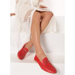 Czerwone Mokasyny Latest Top. Czerwone mokasyny damskie Born2be. W wyprzedaży za 39,99 zł.
