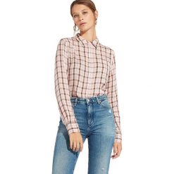 Koszula Wrangler One Pocket W5241M1Y2. Koszule damskie Wrangler, na co dzień, xl, bez wzorów, z wiskozy, street, bez kołnierzyka, bez rękawów. W wyprzedaży za 129,99 zł.