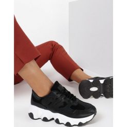 Czarne Sneakersy Rhaene. Czarne sneakersy damskie Born2be. Za 109,99 zł.