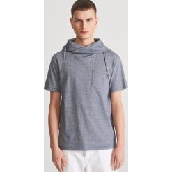 T-shirt z kapturem - Granatowy. Niebieskie t-shirty męskie marki Reserved, s, bez wzorów, z kapturem. Za 49,99 zł.
