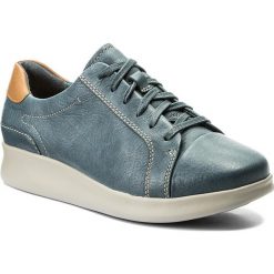Półbuty CLARKS - Un Flare 261295784 Slate. Niebieskie półbuty damskie skórzane Clarks, na płaskiej podeszwie. W wyprzedaży za 299,00 zł.