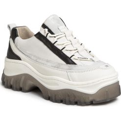 Sneakersy BRONX - 66305-AF Off White/L.Grey/Black. Białe półbuty damskie Bronx, bez wzorów, ze skóry, bez obcasa, na płaskiej podeszwie, bez zapięcia. Za 739,00 zł.