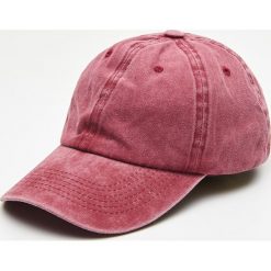 Czapka z daszkiem - Brązowy. Pomarańczowe czapki damskie Cropp, bez wzorów. Za 34,99 zł.