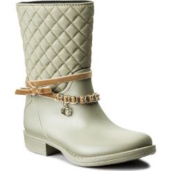 Kalosze GUESS - Romy FLROW3 RUB11 LBEIG. Szare buty zimowe damskie marki Guess, z aplikacjami, z materiału. W wyprzedaży za 289,00 zł.