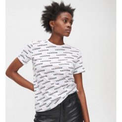 Koszulka all over - Biały. Białe koszulki damskie Cropp, s. Za 29,99 zł.