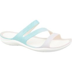Crocs W Swiftwater Seasonal Sandal 205637-4IS. Zielone klapki damskie Crocs, bez wzorów, z materiału, bez obcasa. W wyprzedaży za 169,99 zł.