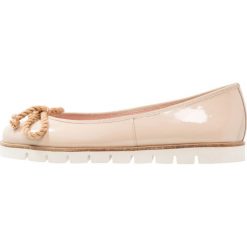 Pretty Ballerinas SHADE Baleriny macra. Szare baleriny damskie marki Pretty Ballerinas, bez wzorów, ze skóry, bez obcasa. W wyprzedaży za 408,85 zł.