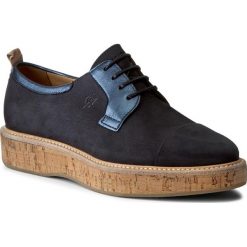 Półbuty MARC O'POLO - 701 13843401 200 Dark Blue 880. Niebieskie półbuty damskie Marc O'Polo, bez wzorów, ze skóry, bez obcasa, na płaskiej podeszwie, bez zapięcia. W wyprzedaży za 469,00 zł.