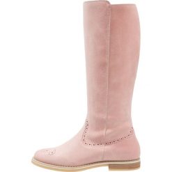 Pier One Kozaki pink. Czerwone buty zimowe damskie Pier One, z materiału. W wyprzedaży za 209,50 zł.