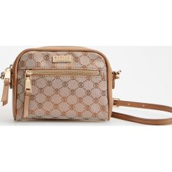 Torebka crossbody - Beżowy. Brązowe torebki klasyczne damskie Mohito, bez wzorów, bez dodatków. Za 69,99 zł.