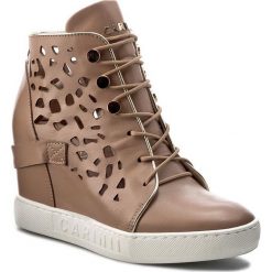 Sneakersy CARINII - B4027 J98-J16-000-B88. Pomarańczowe półbuty damskie marki Carinii, bez wzorów, ze skóry, bez obcasa, na obcasie, bez zapięcia. W wyprzedaży za 269,00 zł.