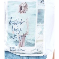 T-SHIRT DAMSKI Z NADRUKIEM. Szare t-shirty damskie Top Secret, z nadrukiem. Za 14,99 zł.