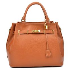 Skórzana torebka w kolorze jasnobrązowym - (S)38 x (W)30 x (G)20 cm. Pomarańczowe torebki klasyczne damskie Black Friday Bags, w paski, ze skóry, przez ramię, bez dodatków. W wyprzedaży za 269,95 zł.