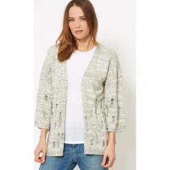 Kardigan "Leila" w kolorze beżowym. Brązowe kardigany damskie Ateliers de la maille Paris, bez wzorów, z materiału. W wyprzedaży za 257,95 zł.