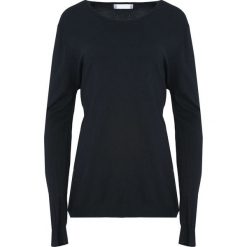 Czarny Sweter Come Into My Life. Czarne swetry klasyczne damskie Born2be, l, z dzianiny, z okrągłym kołnierzem. Za 44,99 zł.