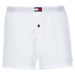 Bokserki TOMMY HILFIGER UM0UM00897. Niebieskie bokserki męskie TOMMY HILFIGER, bez wzorów, z bawełny. W wyprzedaży za 99,00 zł.