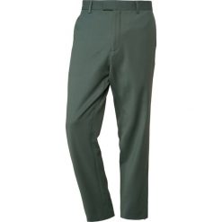 Filippa K NOAH SLACKS Spodnie materiałowe stone gree. Zielone spodnie męskie marki Filippa K, m, bez wzorów, z elastanu. Za 839,00 zł.