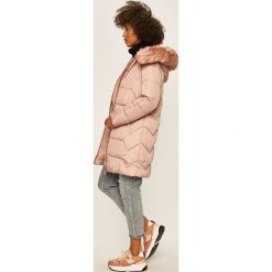 Answear - Kurtka. Żółte kurtki damskie ANSWEAR, s, bez wzorów, z poliesteru, długie. Za 269,90 zł.