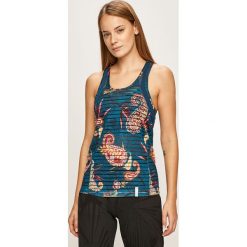 Desigual Sport - Top. Zielone topy damskie Desigual Sport, s, bez wzorów, z elastanu, bez rękawów. W wyprzedaży za 99,90 zł.