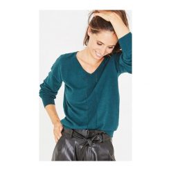 Sweter damski. Szare swetry klasyczne damskie Promod, uniwersalny, z dzianiny, dekolt w kształcie v. Za 99,90 zł.