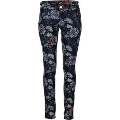 Desigual spodnie damskie Floc 26 ciemnoniebieski. Niebieskie jeansy damskie Desigual. W wyprzedaży za 169,00 zł.