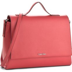 Torebka CALVIN KLEIN - Frame Top Handle Sat K60K603990 618. Czerwone torebki klasyczne damskie marki Calvin Klein Black Label. W wyprzedaży za 429,00 zł.