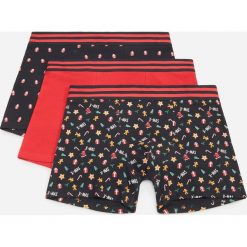 Bokserki ze świątecznym motywem 3 pack - Czerwony. Czerwone bokserki męskie Reserved. W wyprzedaży za 19,99 zł.