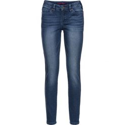 Dżinsy SKINNY bonprix niebieski "stone". Niebieskie rurki damskie bonprix, z jeansu. Za 79,99 zł.