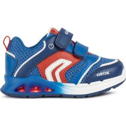 Geox - Buty dziecięce. Niebieskie trampki chłopięce Geox, bez wzorów, ze skóry ekologicznej, sportowe, z okrągłym noskiem, bez zapięcia. W wyprzedaży za 179,90 zł.