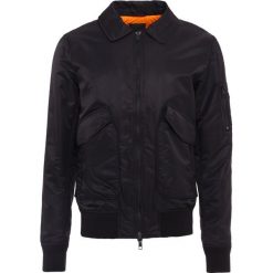 J.LINDEBERG MAUER ACTION Kurtka przejściowa black. Czarne kurtki męskie marki J.LINDEBERG, xl, bez wzorów, z nylonu, bez kaptura. W wyprzedaży za 503,60 zł.