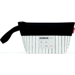 Kosmetyczka Urban. Czarne kosmetyczki męskie Reisenthel, w paski, z materiału. Za 74,00 zł.
