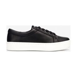 Calvin Klein Corrica Tenisówki Czarny. Czarne trampki i tenisówki damskie Calvin Klein, bez wzorów, ze skóry, bez zapięcia. Za 593,95 zł.