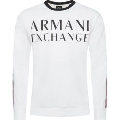 Bluza Armani Exchange 6GZM97 ZJ4DZ 1100. Białe bluzy męskie Armani Exchange, s, bez wzorów, bez kołnierzyka, bez rękawów, bez kaptura. W wyprzedaży za 269,00 zł.