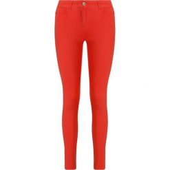 Jeansy Slim Fit Patrizia Pepe BJ2031 A3EW. Czerwone jeansy damskie Patrizia Pepe, bez wzorów, z elastanu. W wyprzedaży za 439,00 zł.