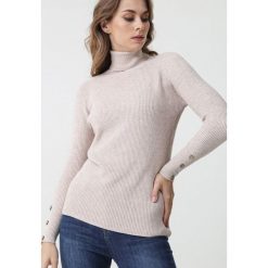 Beżowy Golf Bigtouch. Brązowe swetry damskie Born2be, na zimę, s, z dzianiny, długie. Za 99,99 zł.